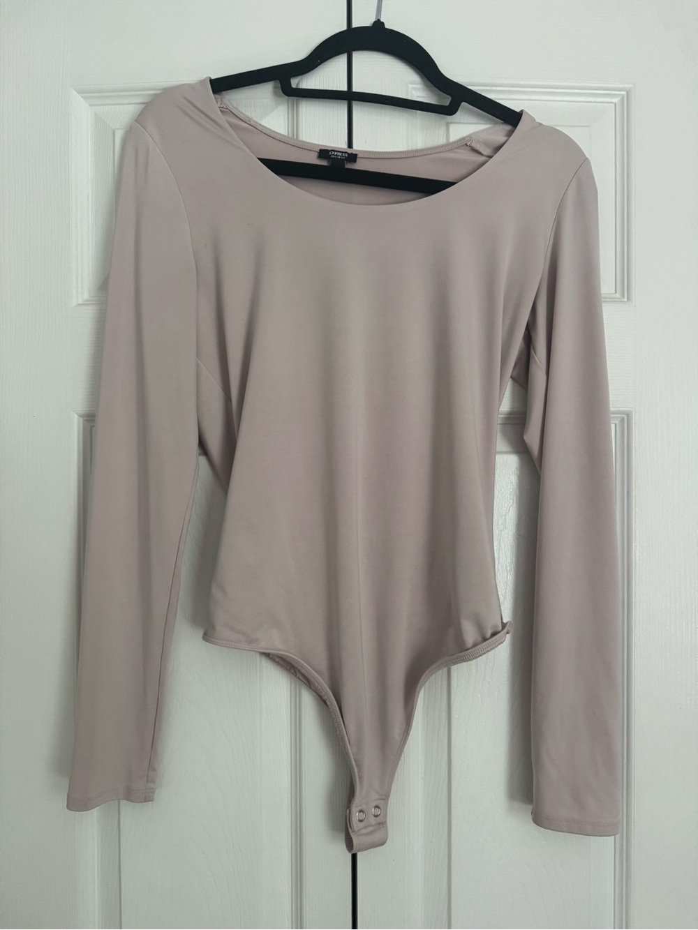 Express Body Contour Long Sleeve Bodysuit in Dusty Pink